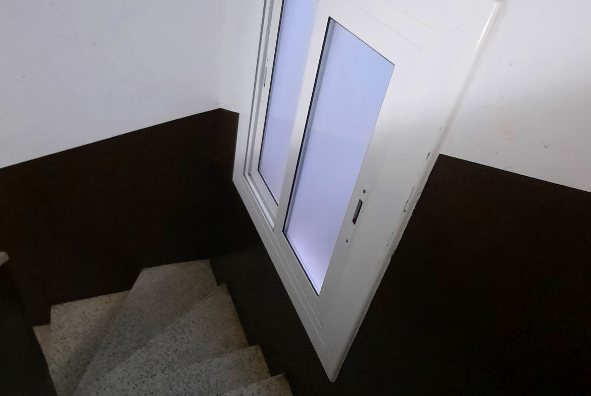 Piso interior tranquilo con balcón y 2 habitaciones en calle ancha de La Teixonera/Carmel