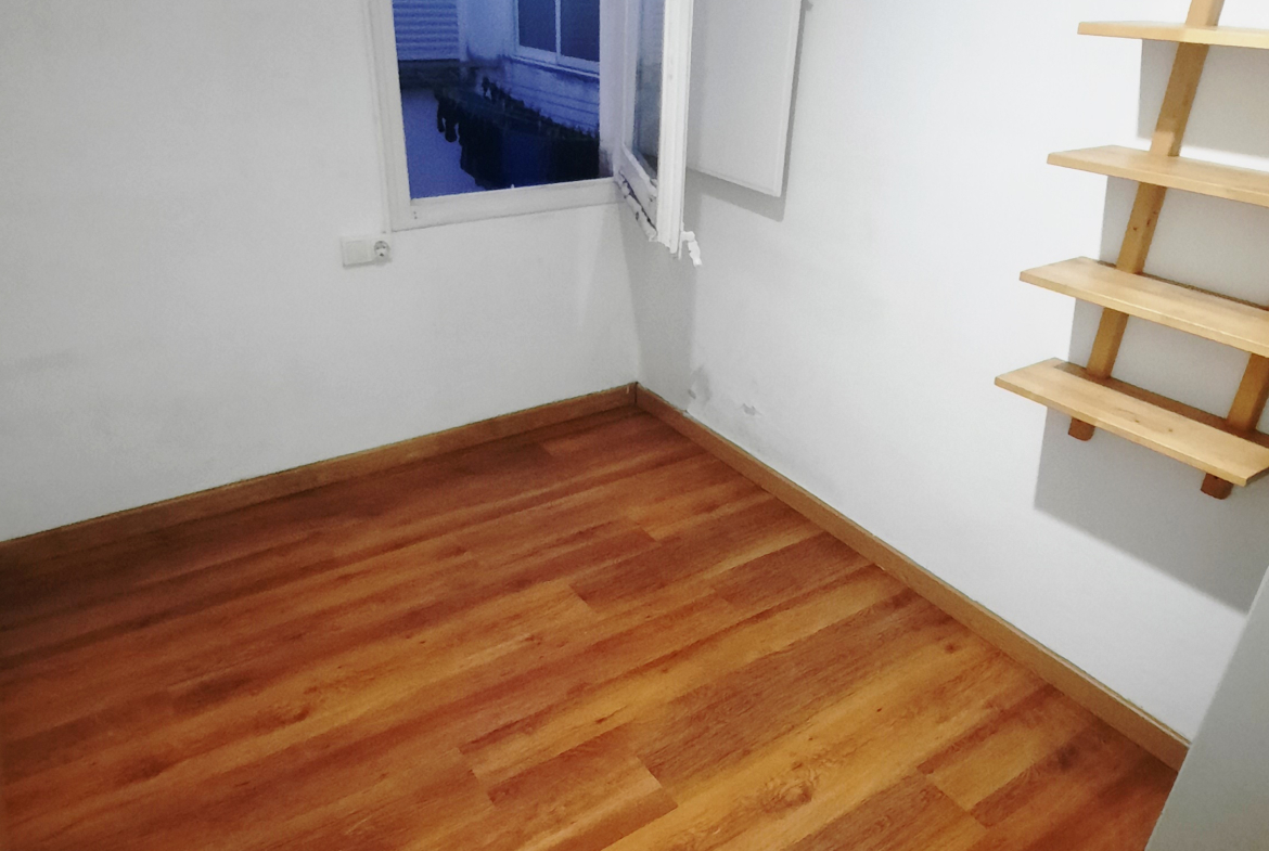 Piso interior tranquilo con balcón y 2 habitaciones en calle ancha de La Teixonera/Carmel