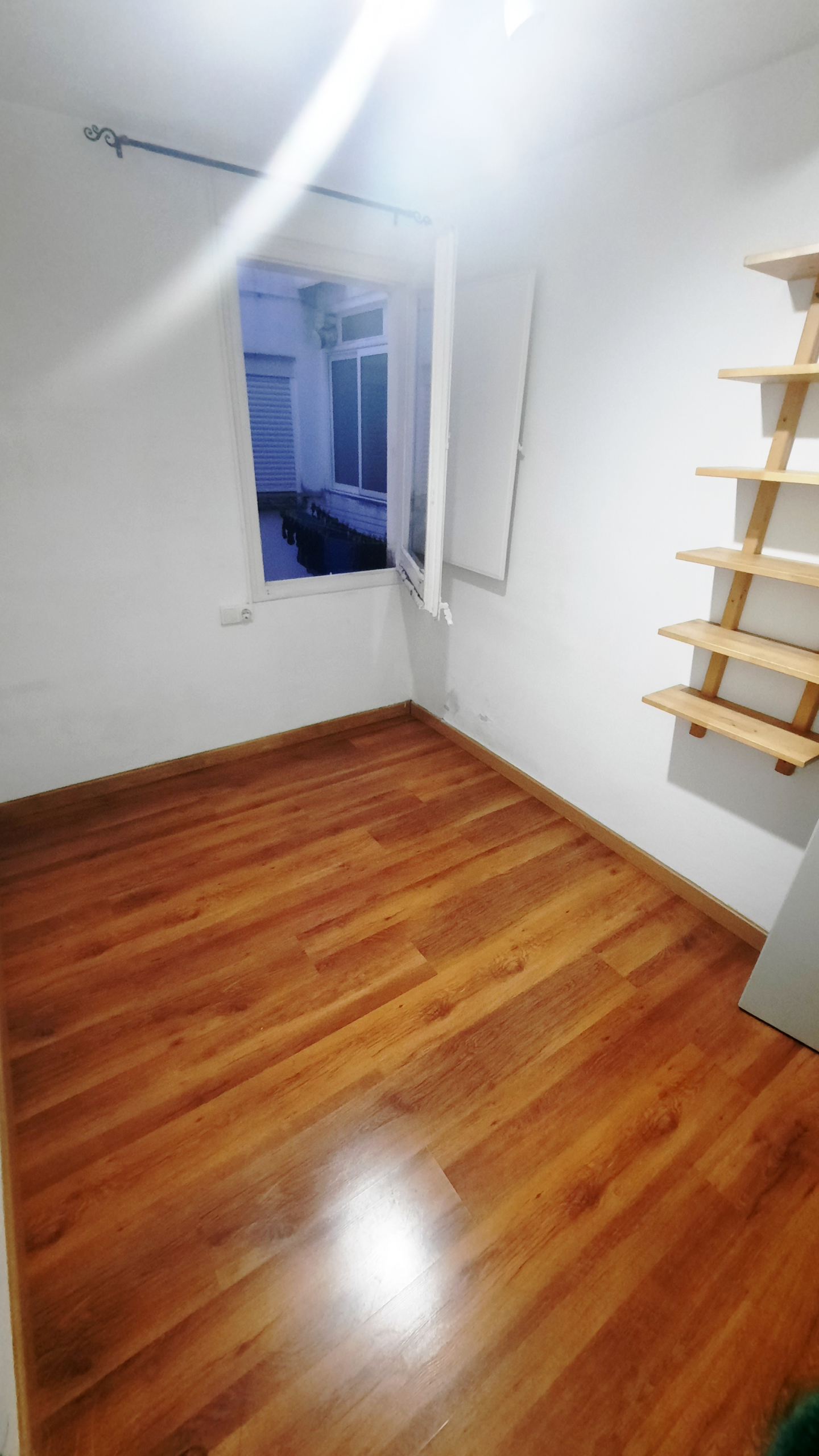 Piso interior tranquilo con balcón y 2 habitaciones en calle ancha de La Teixonera/Carmel